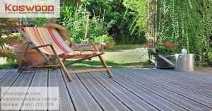 Gỗ nhựa ngoài trời được lắp đặt ngoài sân vườn