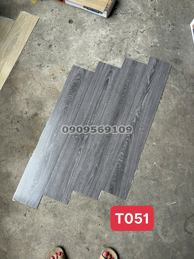 Sàn nhựa dán keo giả vân gỗ THFloor T051 dày 2mm Sàn nhựa dán keo giả vân gỗ THFloor T051 dày 2mm
